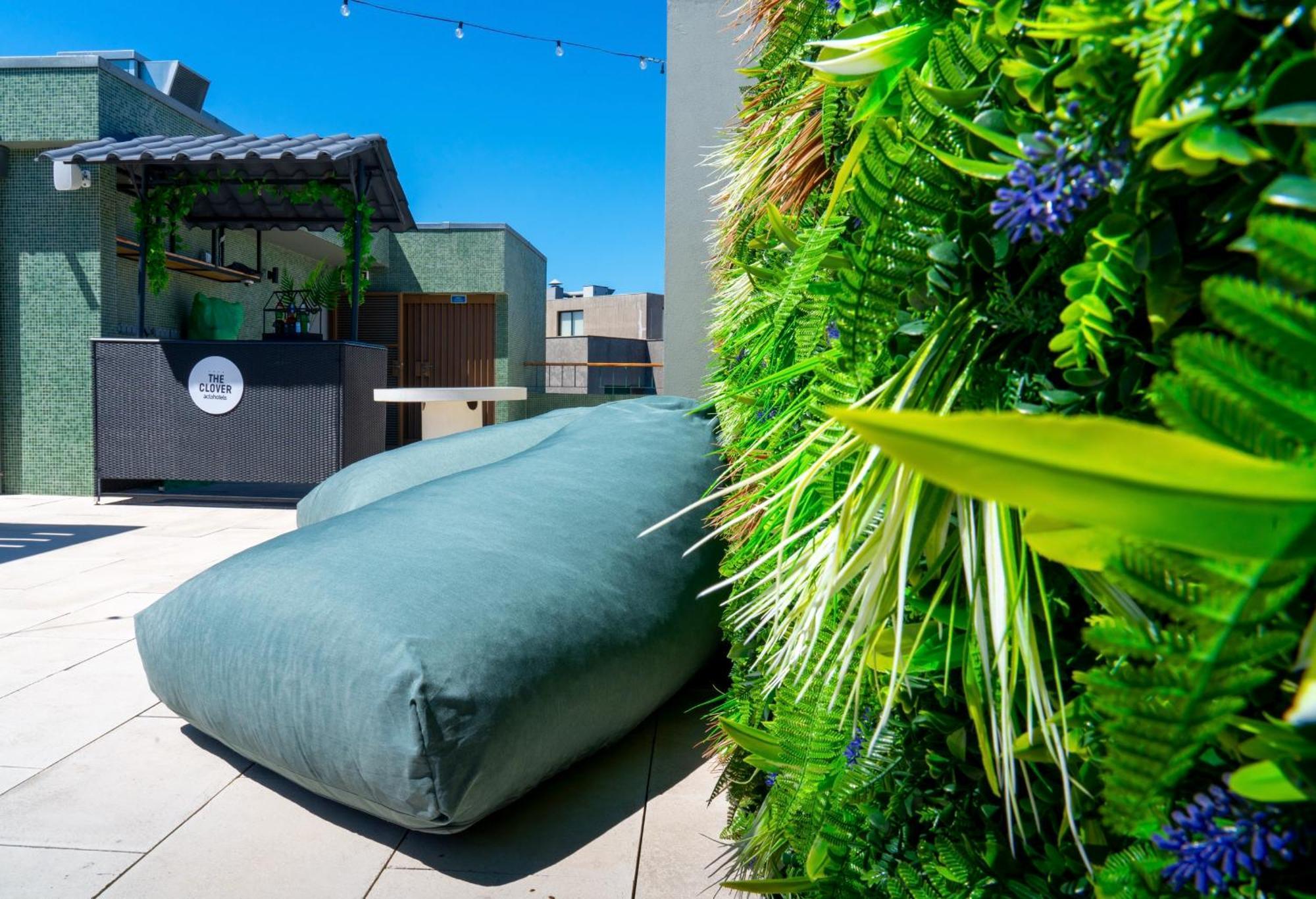 Acta The Clover Porto Exterior foto