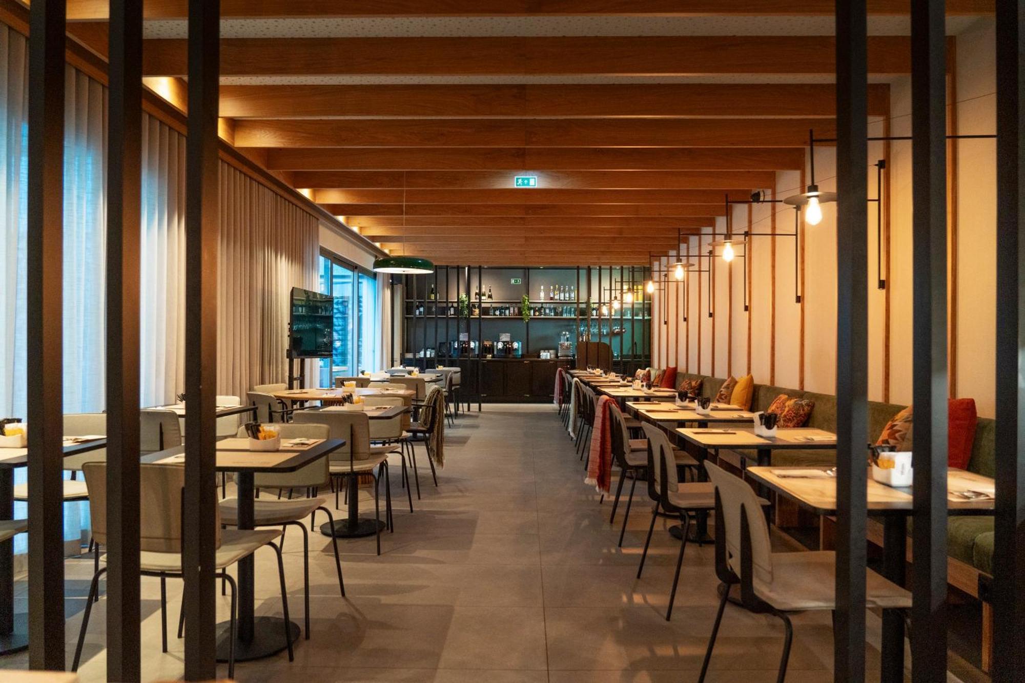 Acta The Clover Porto Exterior foto